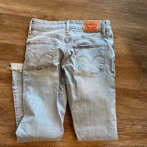 Levi’s Jeans Size 26 Mid Rise Skinny Light